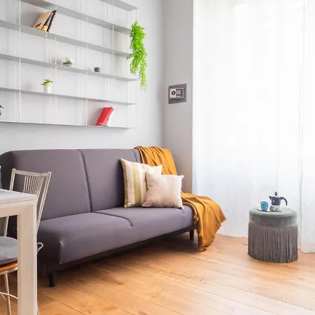 The Rent - Lovely Two-bedroom Near Bocconi Milaan