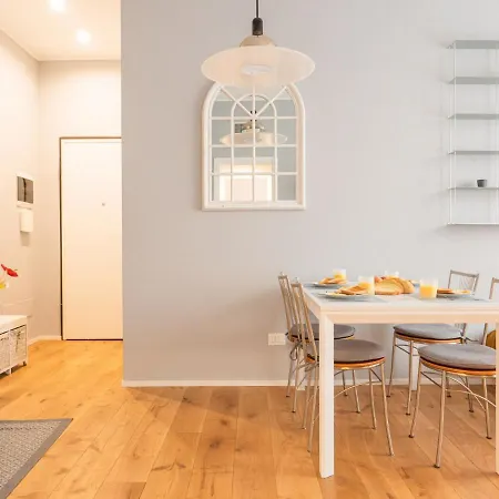 The Rent - Lovely Two-bedroom Near Bocconi Appartement Milaan